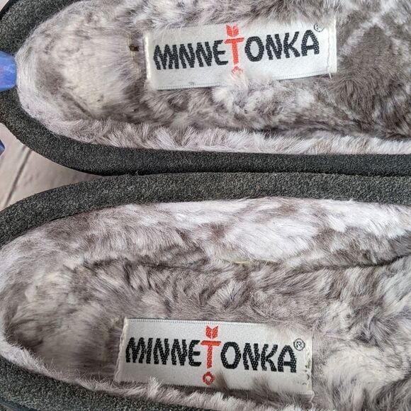 Minnetonka Jr. Trapper Moccasin Slippers - Picture 7 of 9